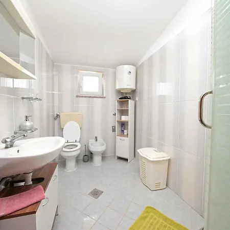 With A - C In Galizana-istrien 45301 Appartamento